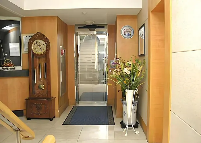 Mirabell Motel 2*